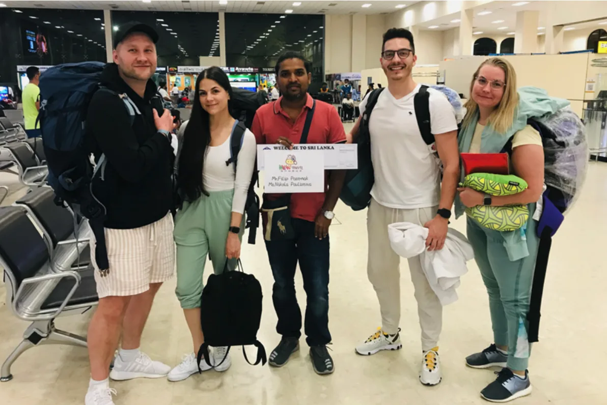 スリランカでタクシーチャーターを利用した旅行客の写真 1